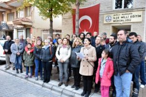 Marmaris'te 'tarikat yurtları kapatılsın' eylemi