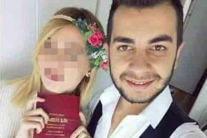Yeni yılın ilk gününde kocasını bıçakladı!