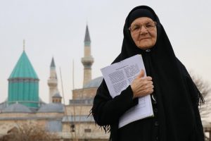Ömrünü adadığı Mevlevihane için yollarda