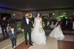 Bursalı futbolcu Gökhan Karadeniz dünya evine girdi