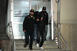 Öğrencileri hedef alan zehir tacirleri yakalandı