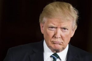 Trump kurdurduğu seçim komisyonunu feshetti