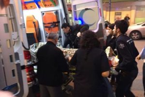 Eşi ve sevgilisini evde basınca dehşet saçtı