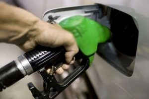 Petrol fiyatları son 2,5 yılın en yüksek seviyesinde