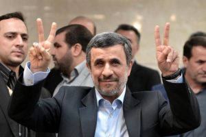 'Ahmedinejad yakında siyasete dönebilir'