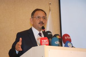 Özhaseki: Terörden zarar görmüş 26 bin konut yeniden inşa ediliyor