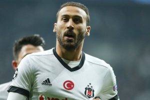 Cenk Tosun, rekor ücretle Everton'da!