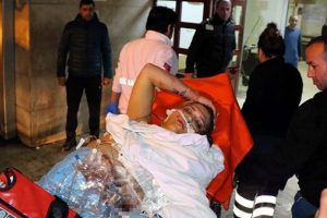 Hastane bahçesine bırakılan travesti hayatını kaybetti