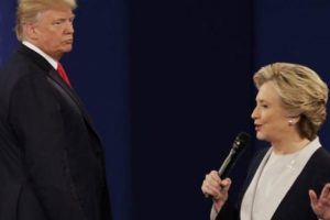 Clinton için soruşturma başlatıldı