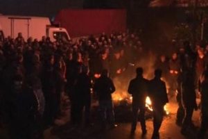 Nakliyeciler Sitesi'nde sabaha karşı tahliye gerilimi...