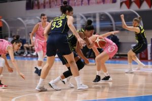 Fenerbahçe Adana'da kazandı