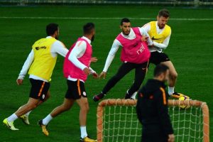Galatasaray hazırlıklarını sürdürdü