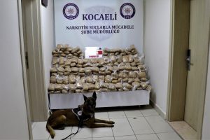 Otobüs tavanında 264 kilogram eroin ele geçirildi