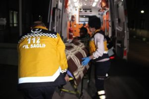 Silahlı, sopalı ve bıçaklı kavga: 2 yaralı