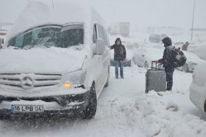 Bursa Uludağ'da hayat felç oldu