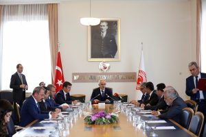 Üzüm Üreticilerinin Sorunlarını Araştırma Komisyonu toplandı