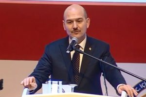 İçişleri Bakanı o eleştirilere tepki gösterdi