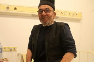 Yanan evine değil kedilerine üzülen güzel insan