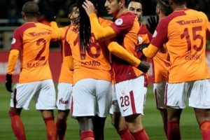 Galatasaray farklı kazanarak turladı