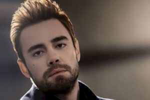 Ünlü şarkıcı eski hizmetçisine 12 bin lira ödeyecek