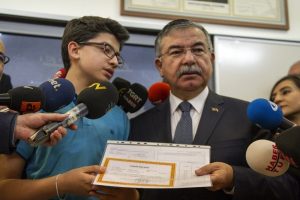 Bakan Yılmaz'dan 'ödev' açıklaması