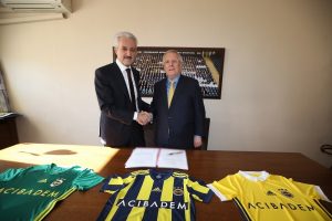 Acıbadem, Fenerbahçe'nin yeni göğüs sponsoru oldu