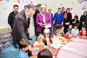 Bursa İnegöl'de miniklerin karne sevinci