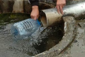 Pakistan'da kirli sular her yıl 100 bin can alıyor