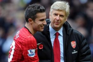 Alexis transferi için Van Persie kıyası