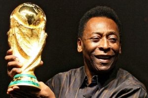 Futbol efsanesi Pele korkuttu