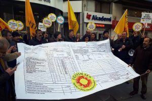 Eğitim-Sen'in karneli eylemine polis müdahalesi