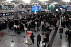 Atatürk Havalimanı'nda tatil yoğunluğu