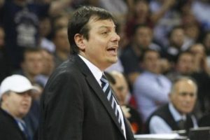 Ergin Ataman'dan Fenerbahçe taraftarına tepki