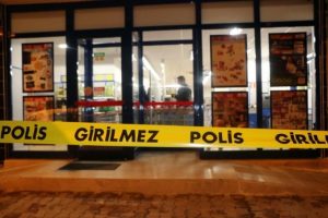 Adıyaman'da kar maskeli market soygunu