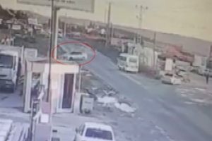 Kontrolden çıkan otomobil takla attı