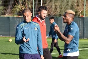 Vagner Love idmana katılmadı