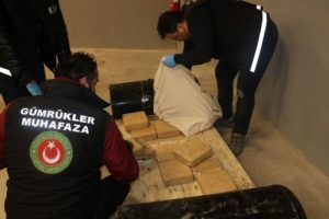İran plakalı TIR'da 45 kilo eroin ele geçirildi