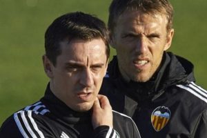Phil Neville kadın milli takımının başına geçti