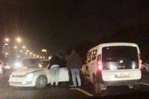 TEM'de gece trafiğini kilitleyen kaza