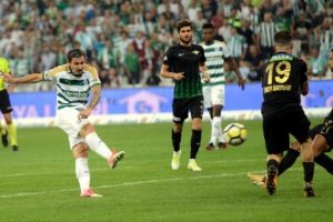 Bursaspor, deplasmanda T.M. Akhisarspor'a konuk oluyor