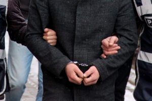 Balıkesir'de FETÖ operasyonu: 10 gözaltı
