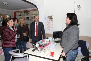 Bursa Mudanya'da mahalle ziyaretleri sürüyor