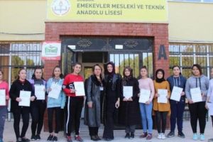 Meslek lisesi öğrencilerine eğitim