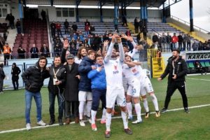 Karacabey Birlikspor sahasında farklı kazandı