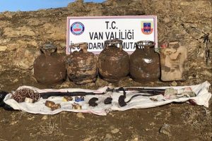 Teröristlerin kış üslenme alanlarına operasyon