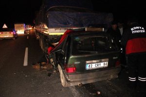 Otomobil tıra arkadan çarptı: 1 ölü, 1 ağır yaralı