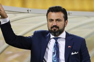 Bülent Uygun, Ertuğrul Sağlam'ı devirdi