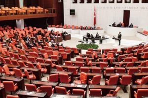 Cinsel istismar görüşmesinde TBMM'de dikkat çeken görüntü