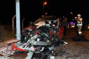 16 yaşındaki ehliyetsiz sürücünün feci kazası!
