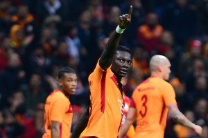 Gomis en golcü olduğu Lyon performansına yaklaştı